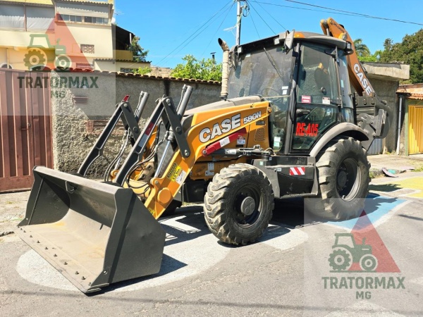 Retroescavadeira Case 580 N ano 2023
