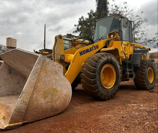 Pá Carregadeira Komatsu WA320 ano 2021