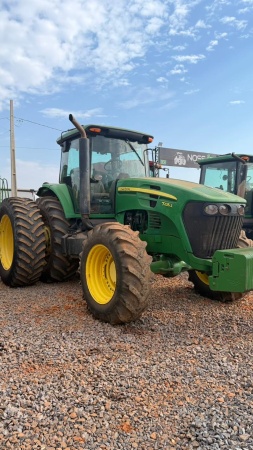 Trator John Deere 7225j