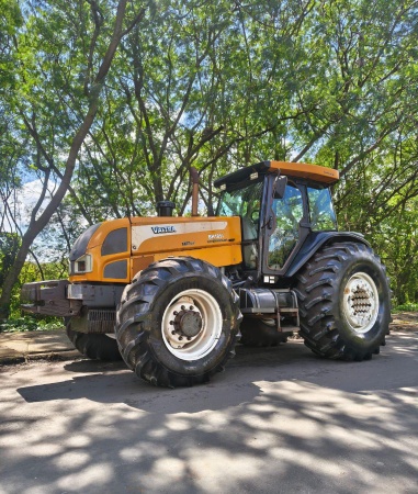 Trator Valtra BH 185i ano 2011