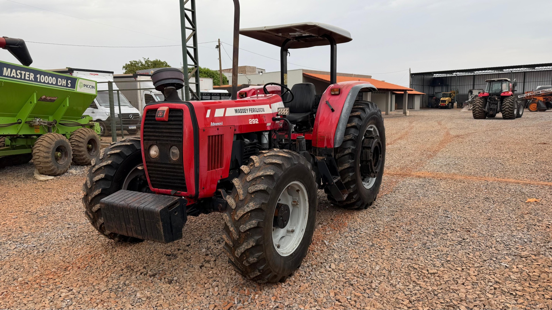 Trator Massey Ferguson MF 292 Advanced ano 2008