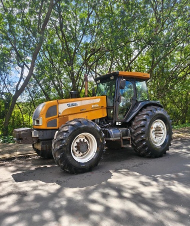 Trator Valtra BH 185i ano 2011