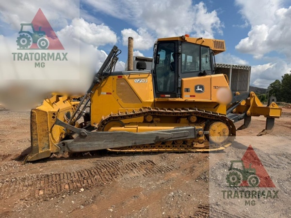 Trator de Esteira John Deere 850J ano 2015