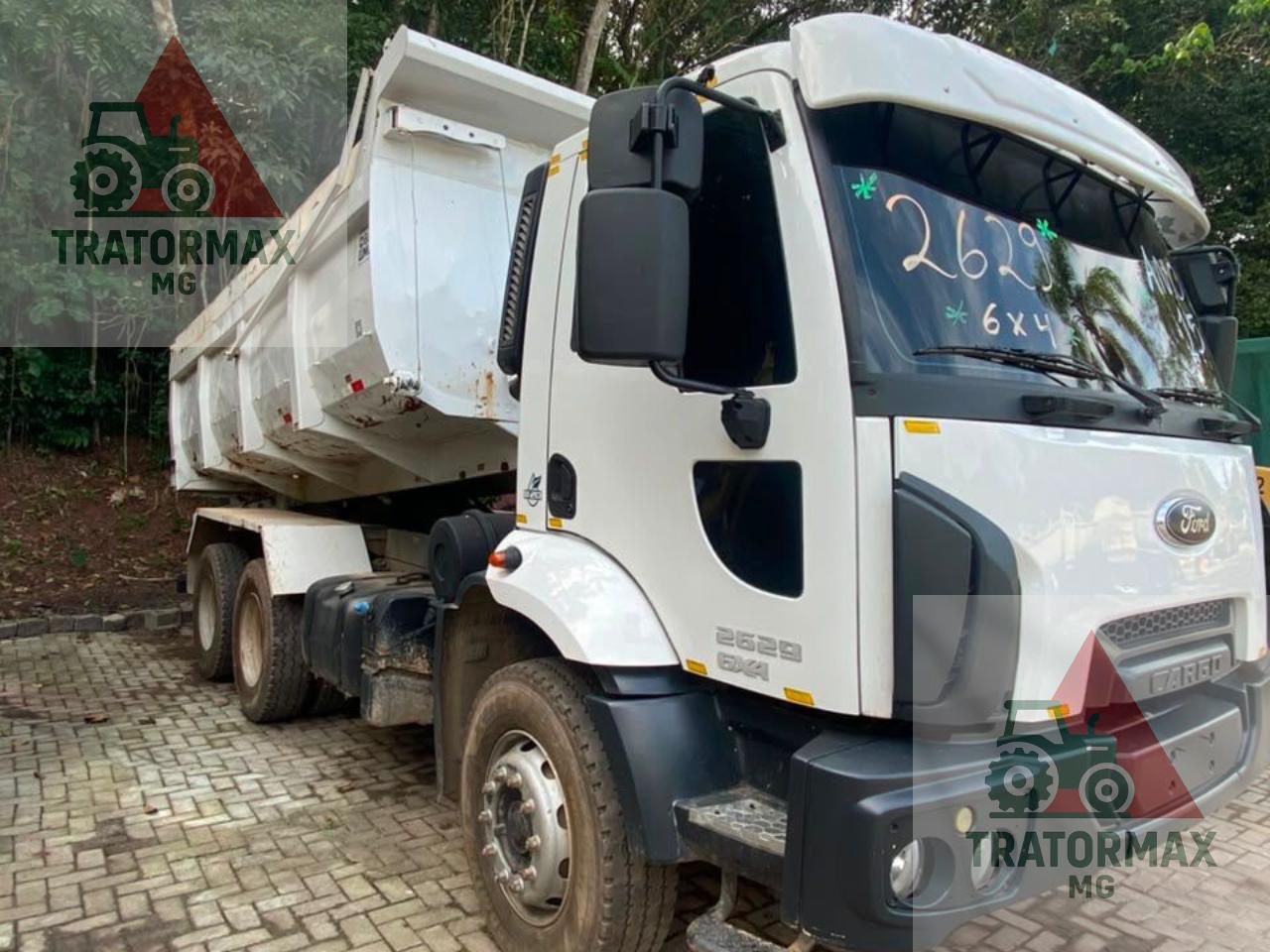 Caminhão Ford Cargo 2629 ano 2015