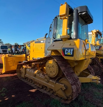 Trator de Esteira Caterpillar D6T XL ano 2015