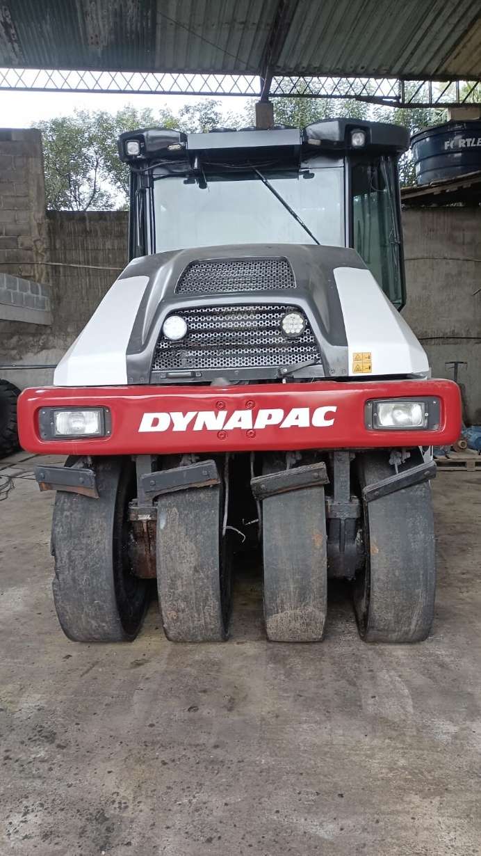 Rolo Compactador Dynapac cp274