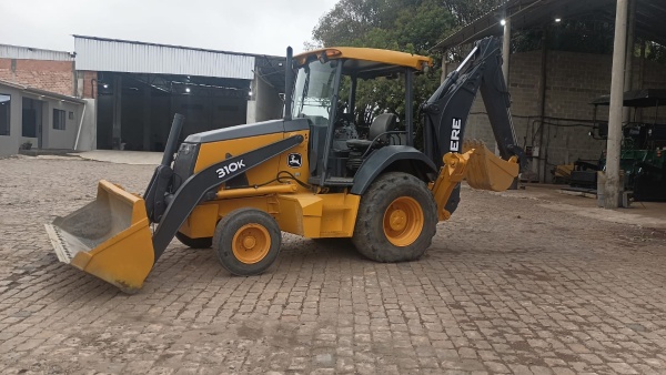 Retroescavadeira John Deere 310K
