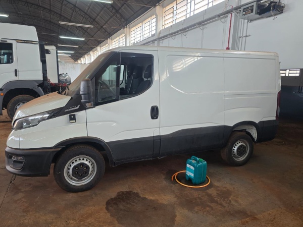 Caminhão Iveco Daily 30S13