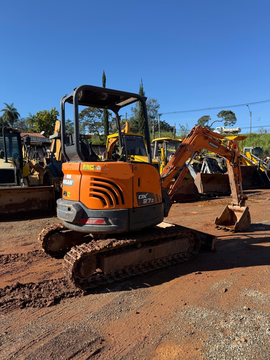 Mini Escavadeira Doosan DX27Z