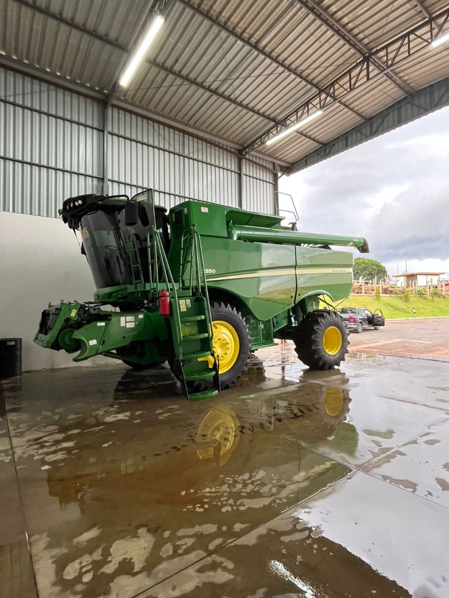 Colheitadeira John Deere S550 ano 2015