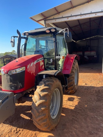 Trator Massey Ferguson MF 6713 ano 2016