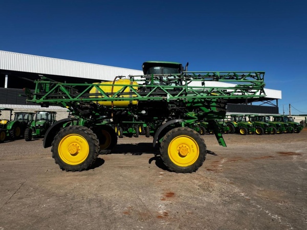 Pulverizador Autopropelido John Deere 4025 ano 2021