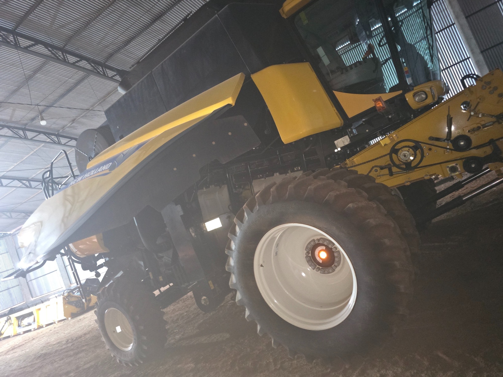 Colheitadeira New Holland CR 5.85 ano 2024