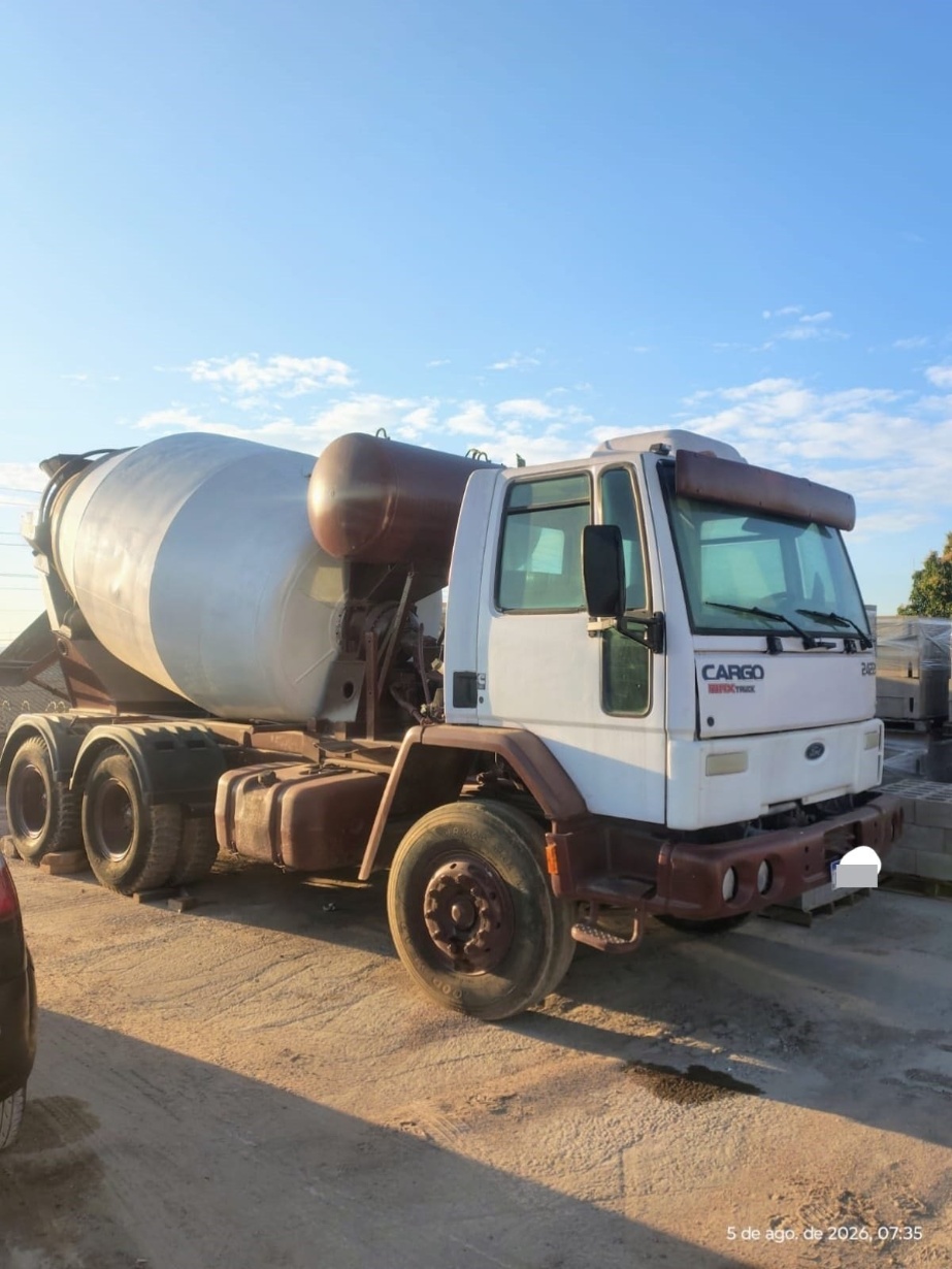 Caminhão Ford CARGO 2422 ano 1997
