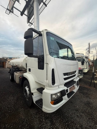 Caminhão Iveco TECTOR 170E22 4X2 ano 2013