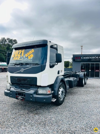 Caminhão Volvo VM 270 ano 2021