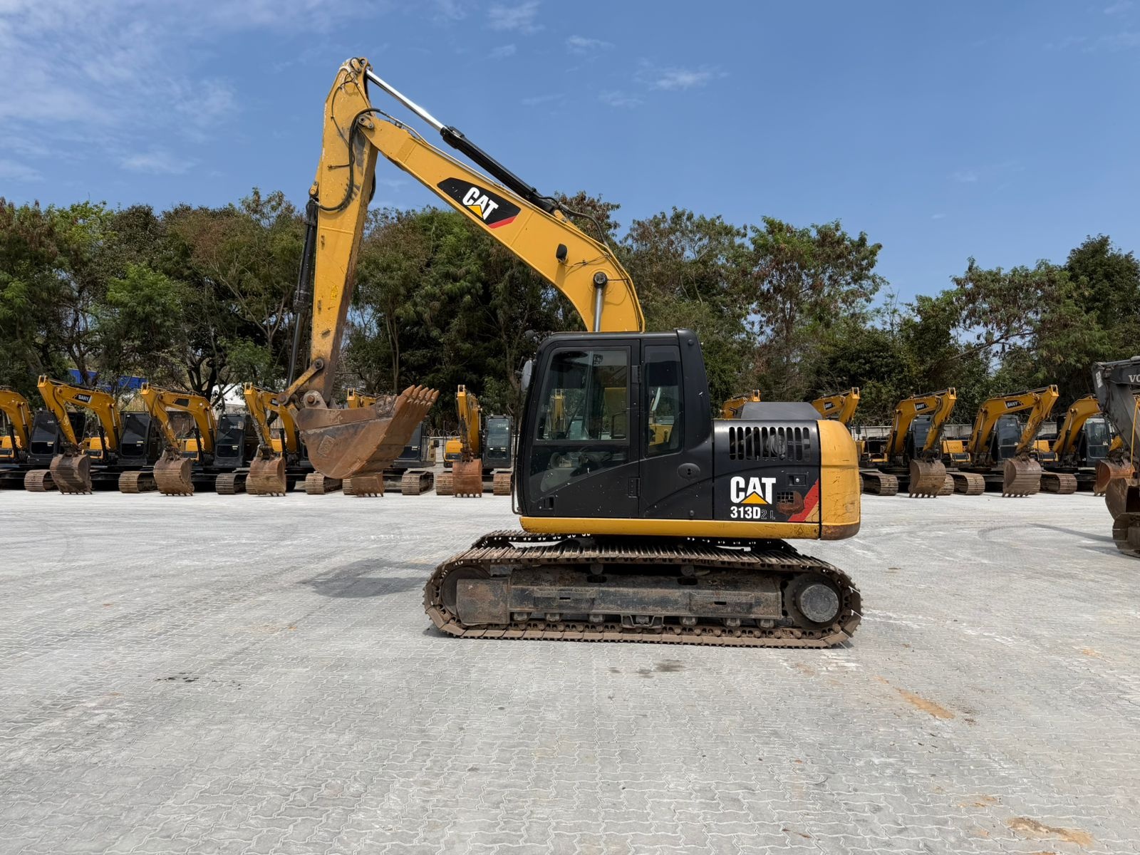 Escavadeira Caterpillar 313D2L ano 2019
