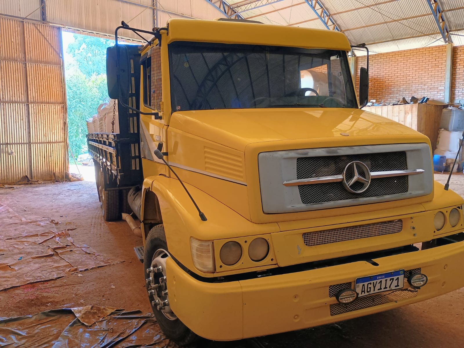 Caminhão Mercedes Benz L1620 ano 1997