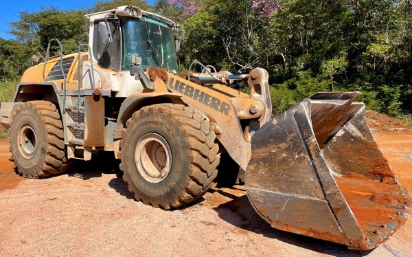 Pá Carregadeira Liebherr L580 ano 2013