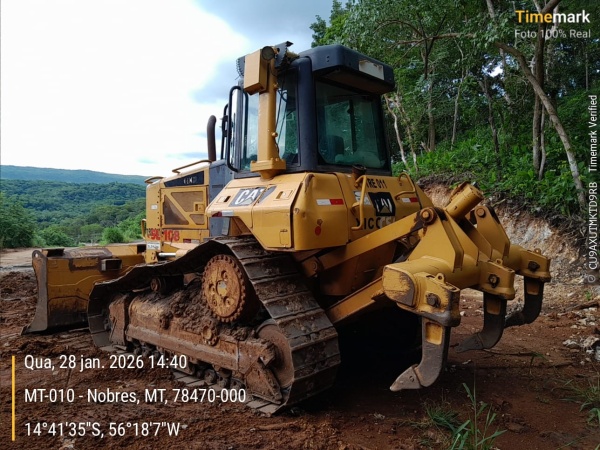 Trator de Esteira Caterpillar D6N ano 2011