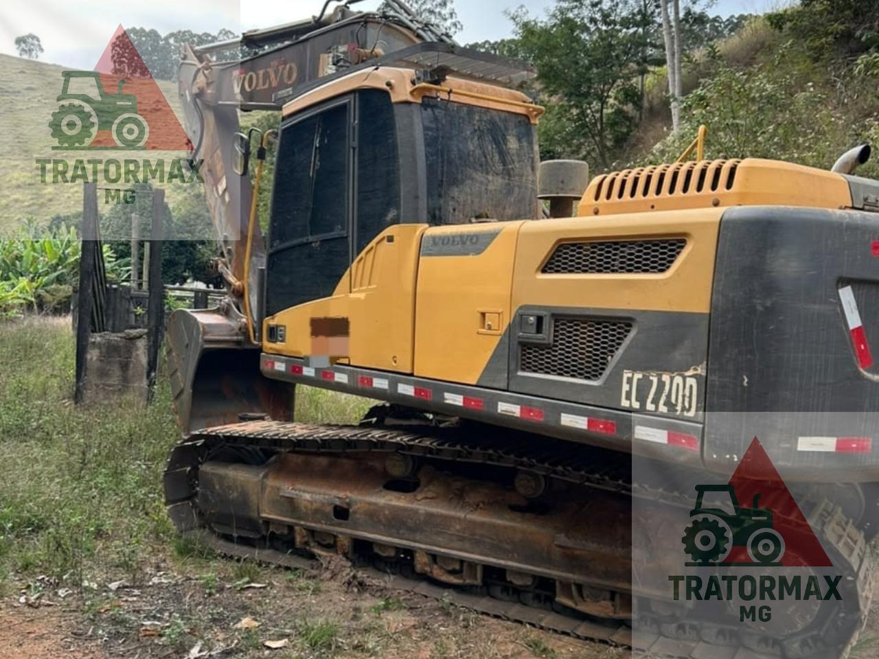 Escavadeira Volvo EC220D ano 2014