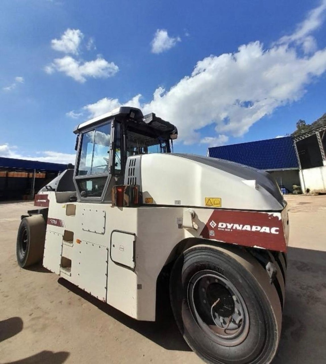 Rolo Compactador Dynapac CP2700 ano 2025