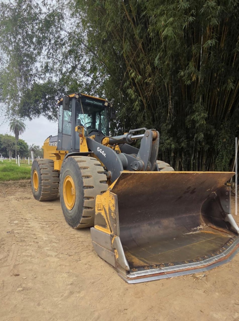 Pá Carregadeira John Deere 644K ano 2019