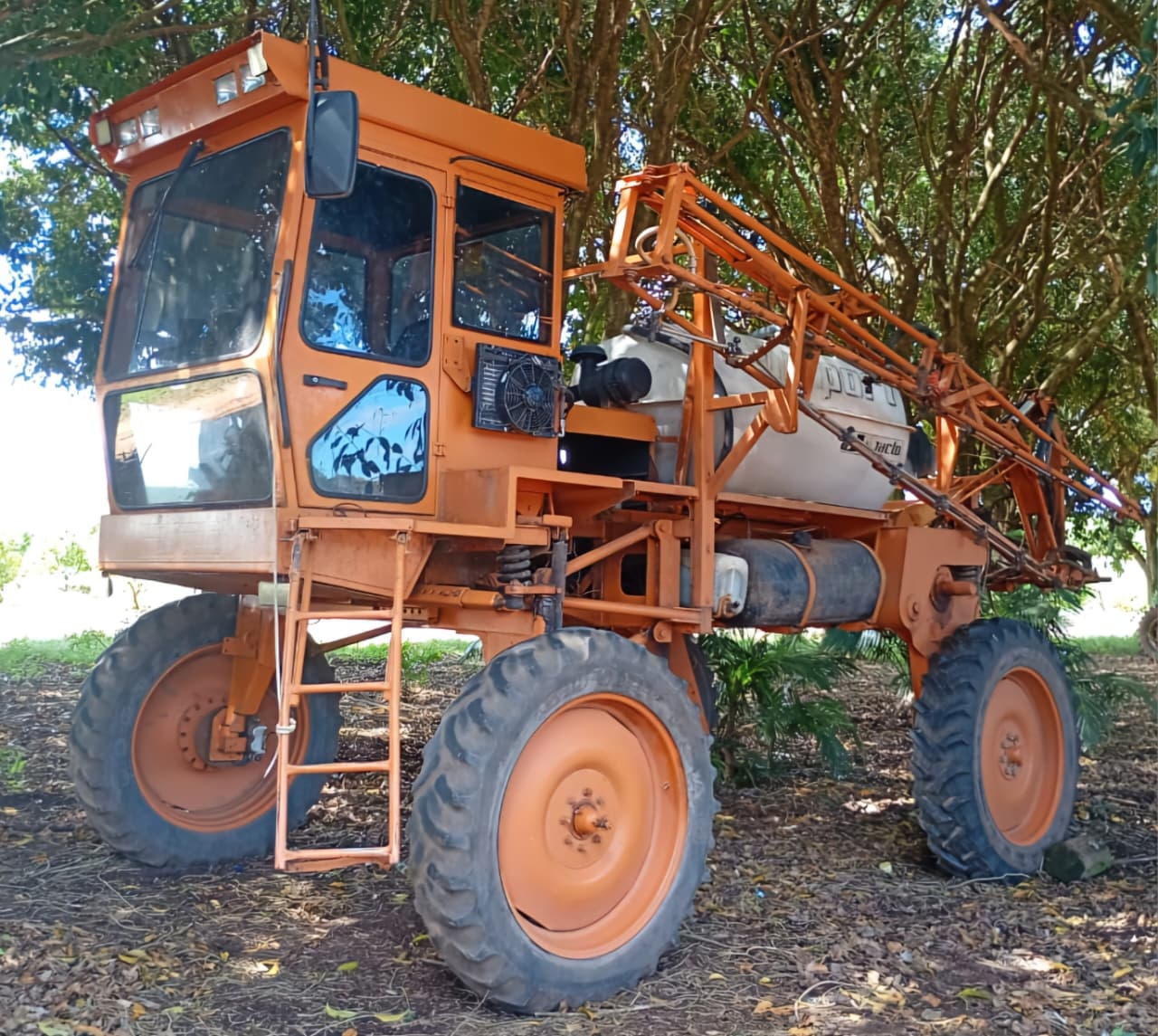 Pulverizador Jacto Advanced 2000 AM 18 ano 2005