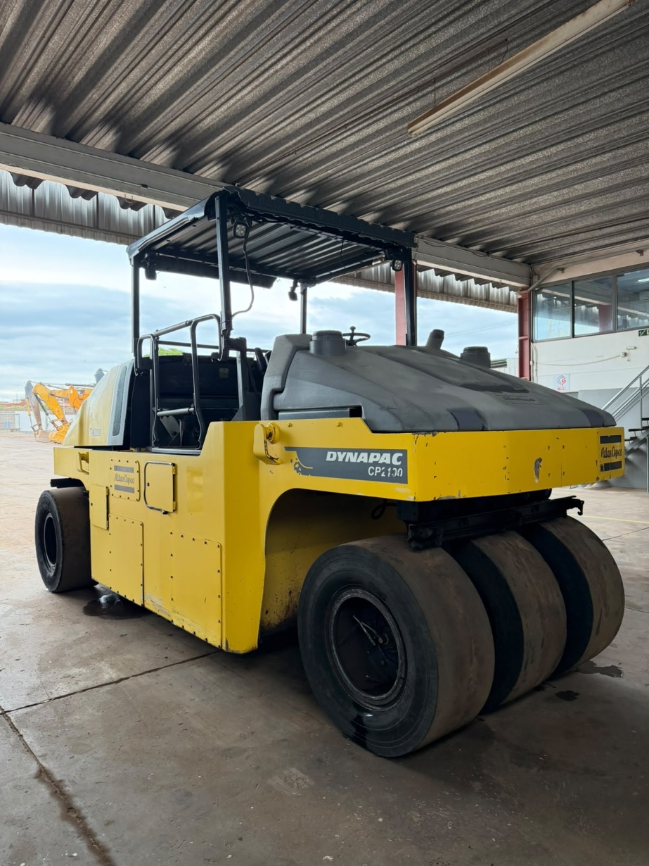Rolo Compactador Dynapac CP2700 ano 2014