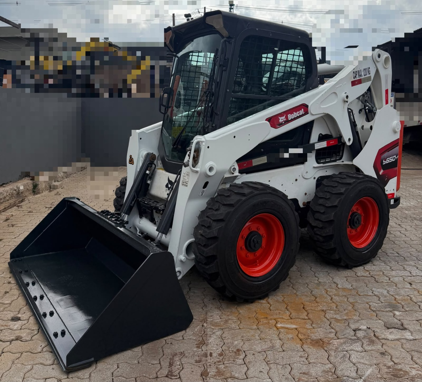 Mini Carregadeira Bobcat S650 ano 2021
