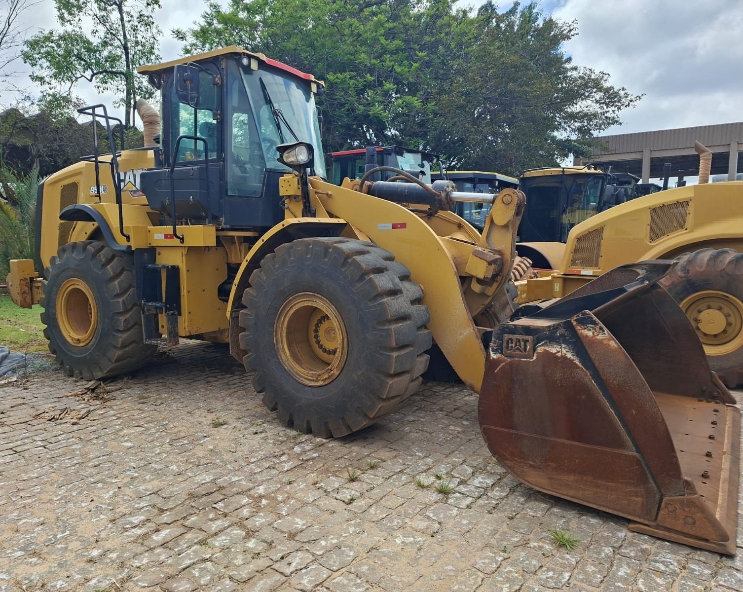 Pá Carregadeira Caterpillar 950L ano 2022