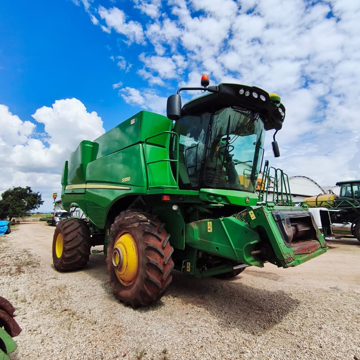 Colheitadeira John Deere S550 ano 2018