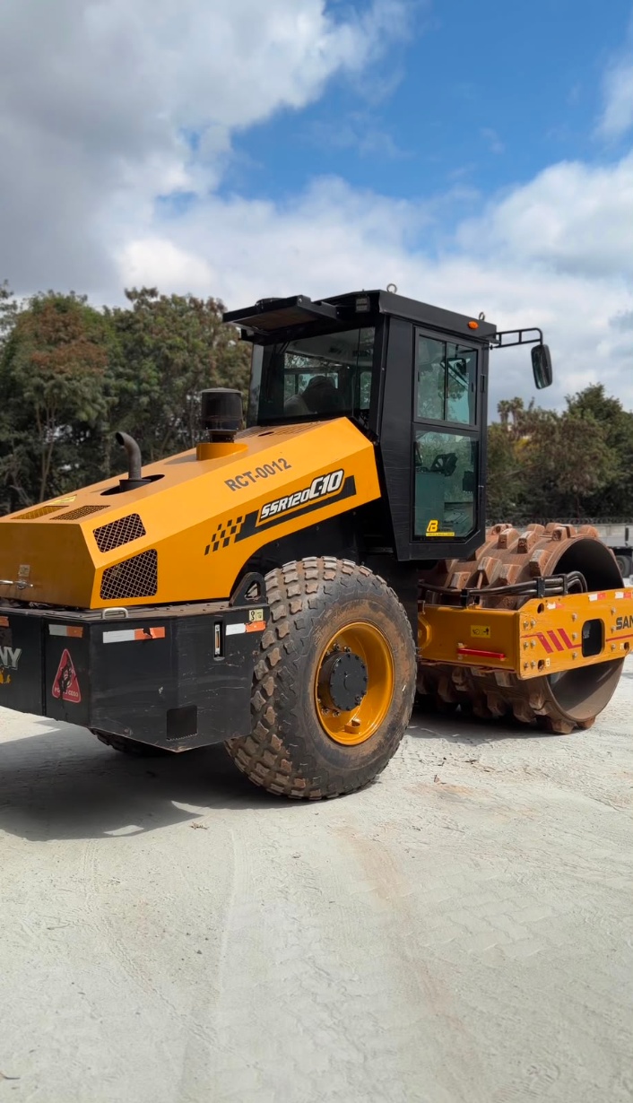 Rolo Compactador SANY SSR120C-10 125hp ano 2024