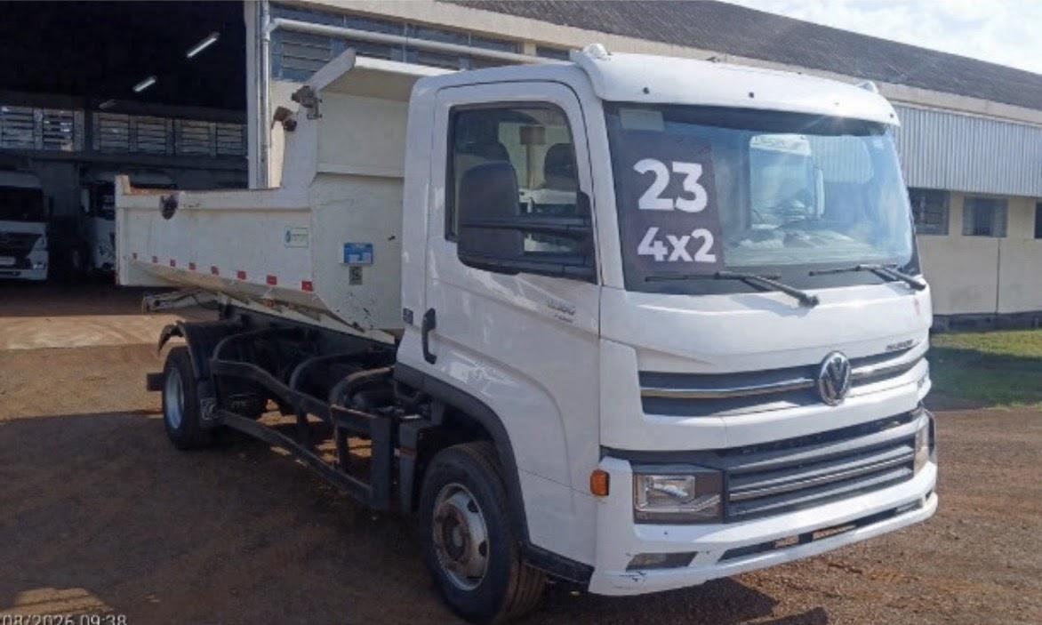 Caminhão Volkswagen 11.180 ano 2023