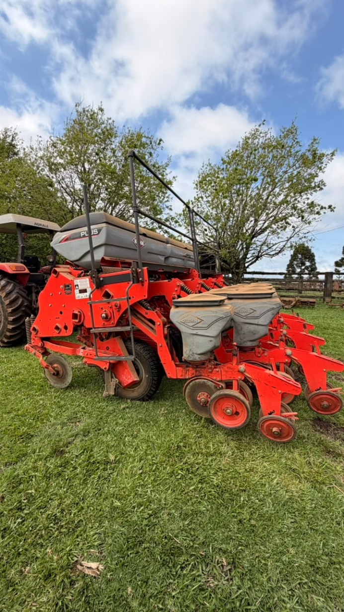 Plantadeira Kuhn PG 900 PLUS ano 2022