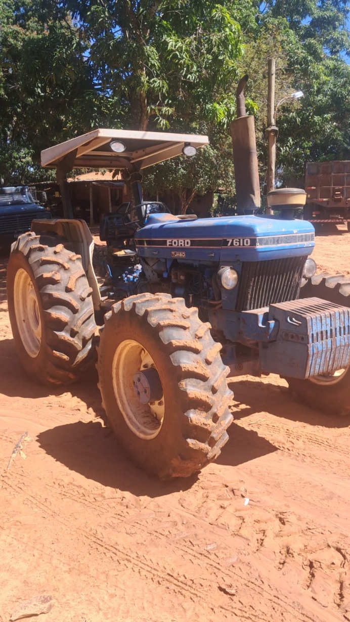 Trator Ford 7610 ano 1990