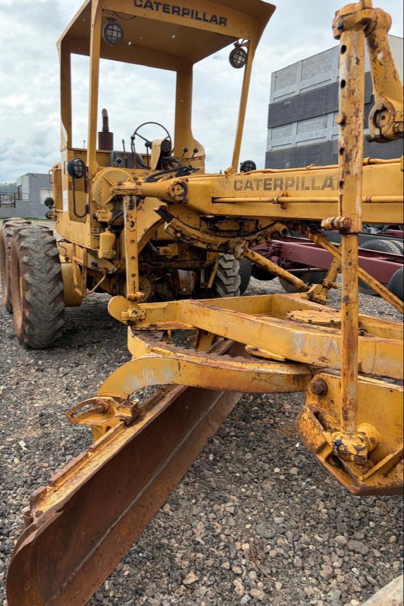 Motoniveladora Caterpillar 120B ano 1976