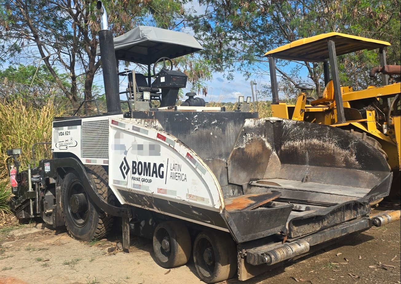 Vibroacabadora bomag VDA 621 ano 2013