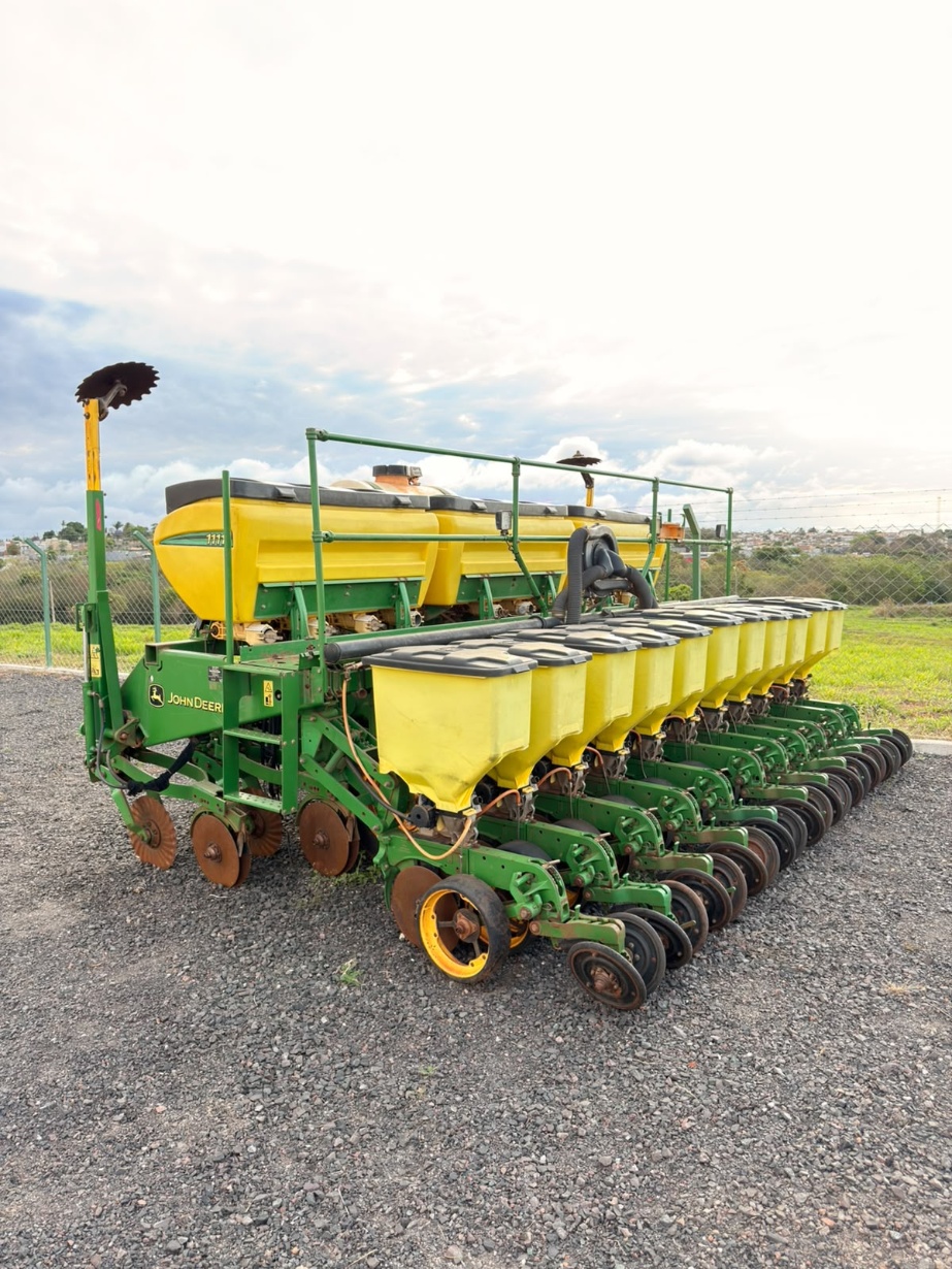 Plantadeira John Deere 1111 ano 2017