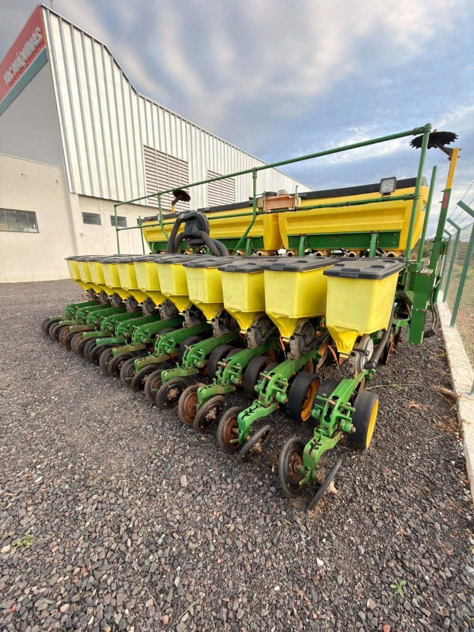 Plantadeira John Deere 1111 ano 2017