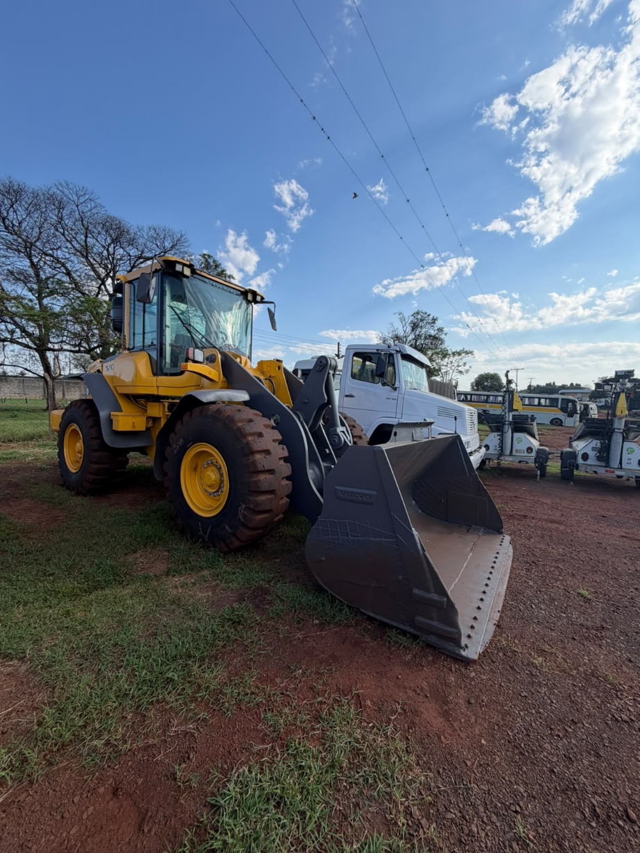 Pá Carregadeira Volvo L70F