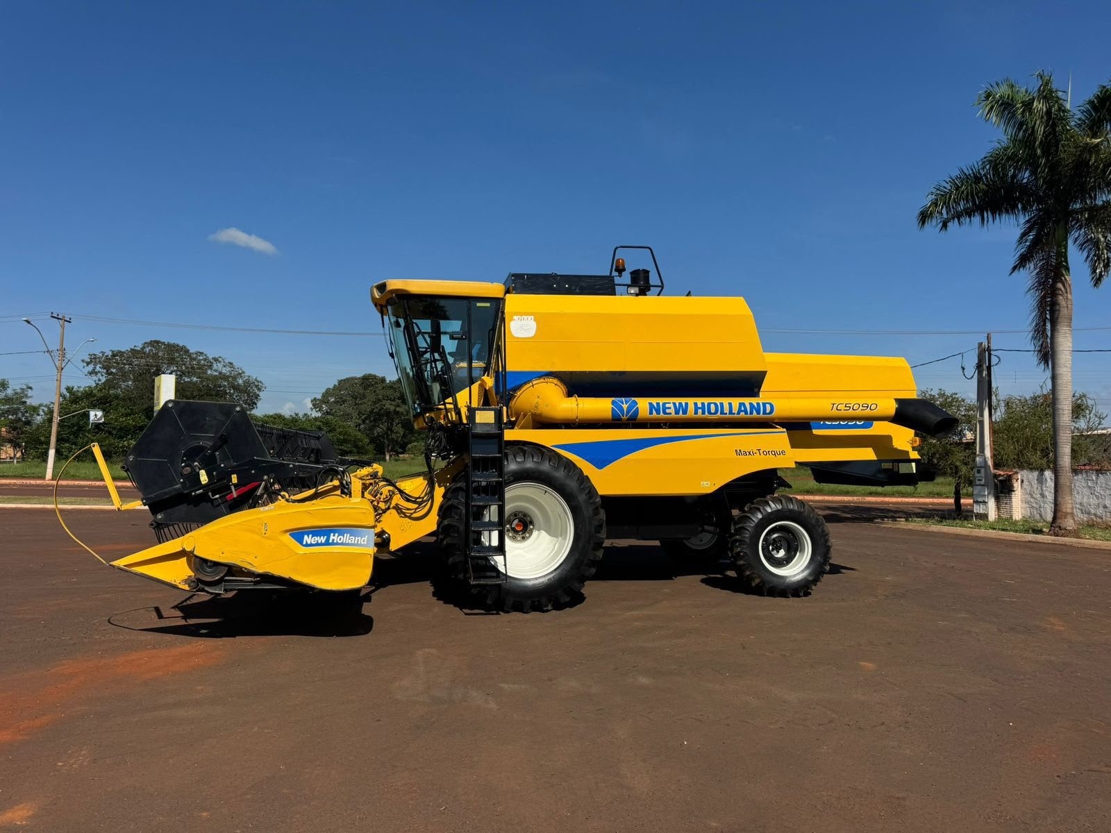 Colheitadeira New Holland TC 5090   ano 2016