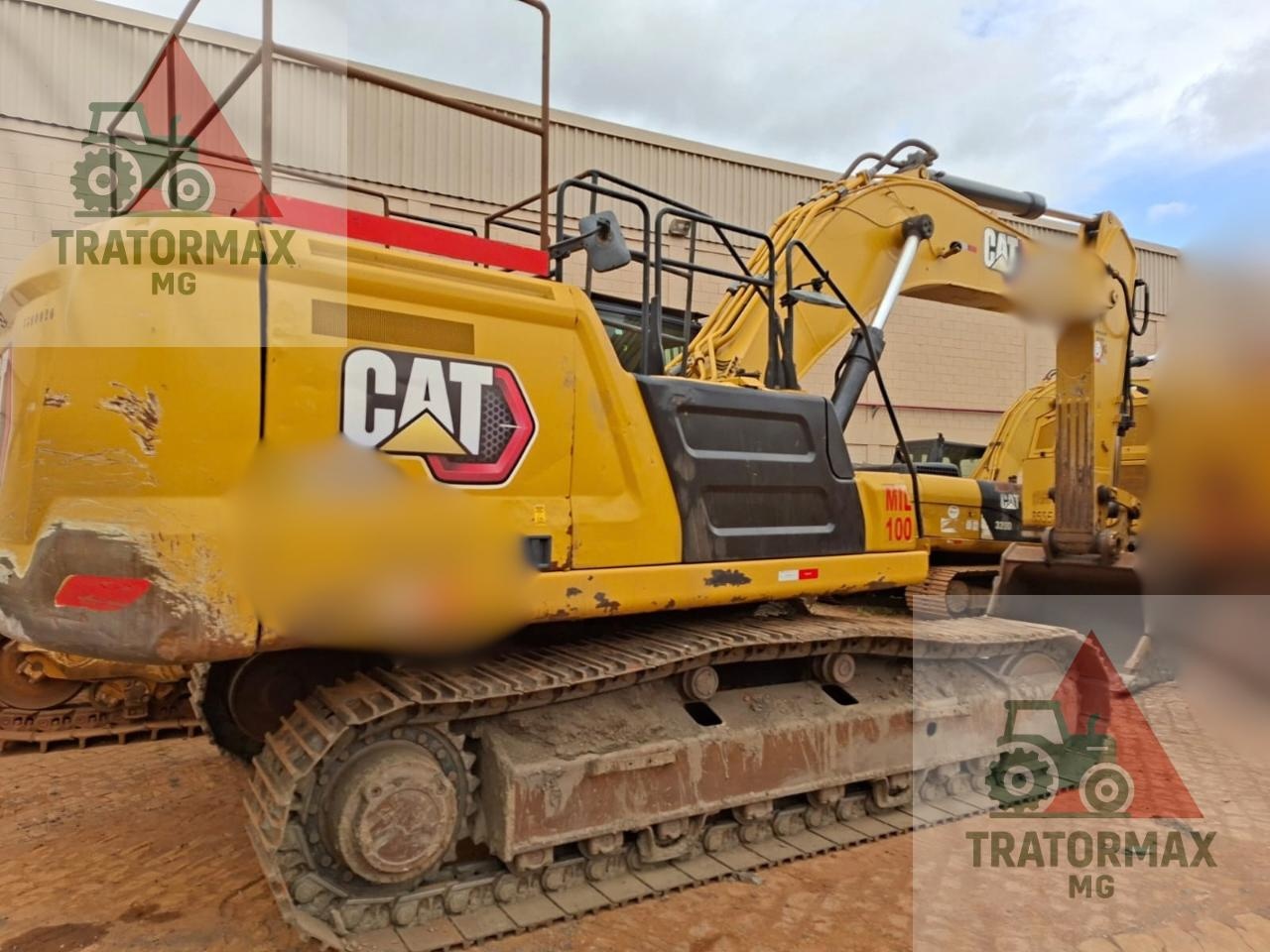 Escavadeira Caterpillar 336 ano 2022