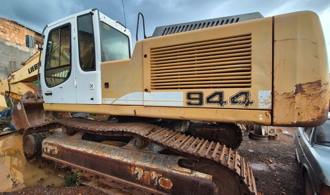 Escavadeira Liebherr R944C HD-SL ano 2012