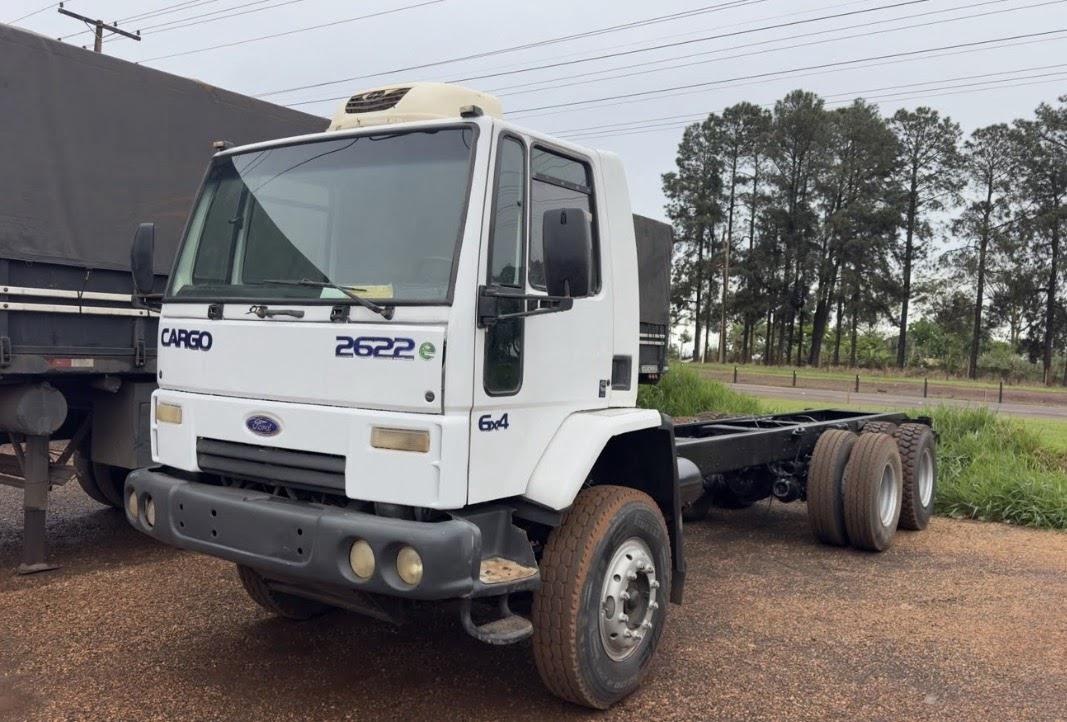 Caminhão Ford CARGO 2622 ano 2011