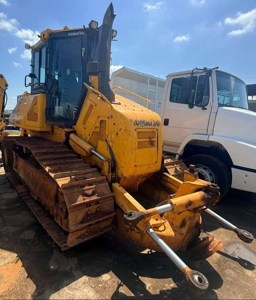 Trator de Esteira Komatsu D61-EX ano 2022