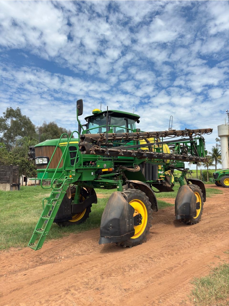 Pulverizador Autopropelido John Deere 4025 ano 2019