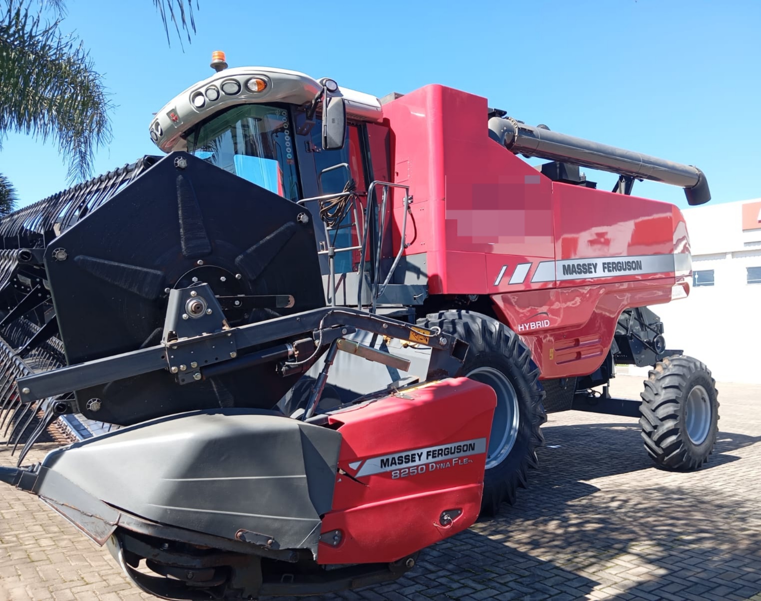 Colheitadeira Massey Ferguson 5690 Híbrida ano 2019