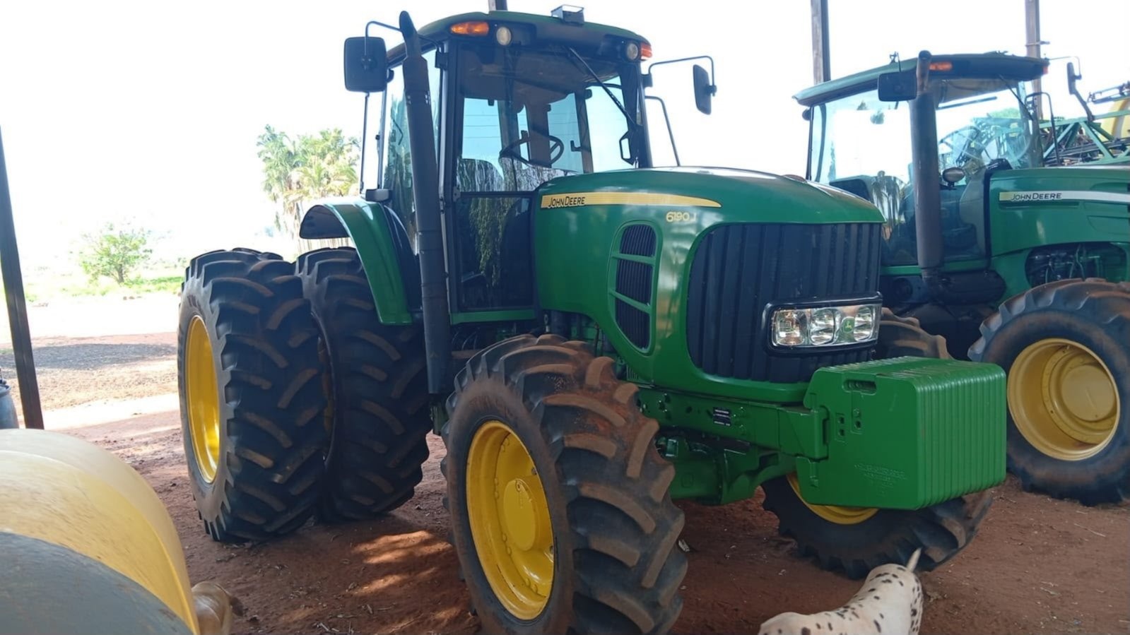 Trator John Deere 6190J ano 2022