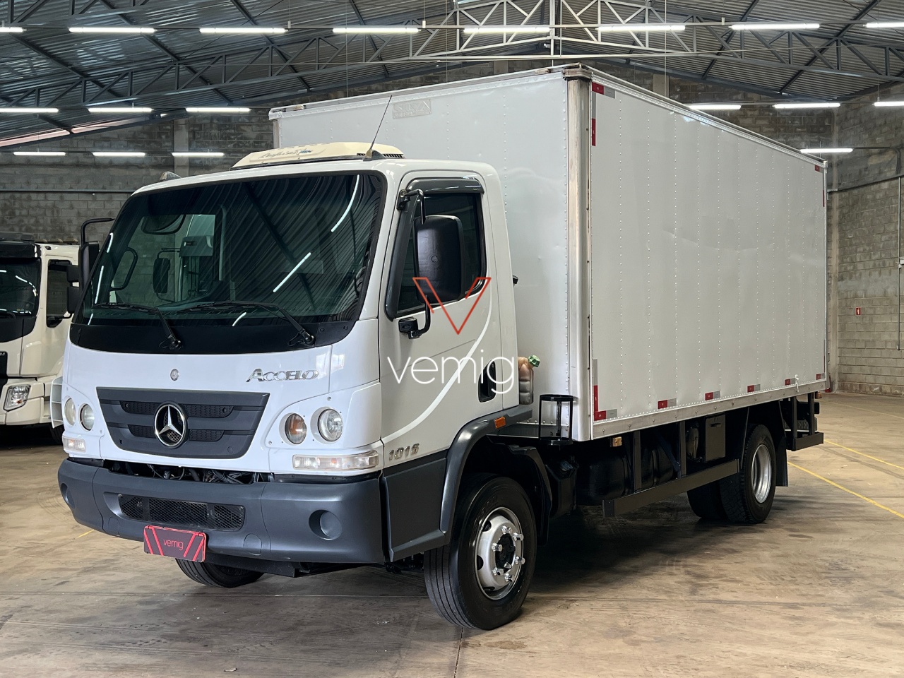 Caminhão Mercedes Benz Accelo 1016 ano 2020
